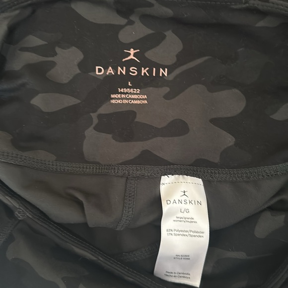 Danskin leggings, size large, with pockets - Picture 3 of 3